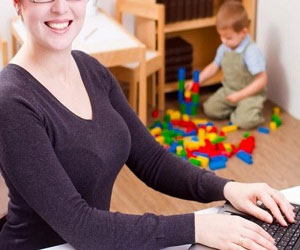   مصر اليوم - الأمهات الجدد والخوف من إجازة الأمومة