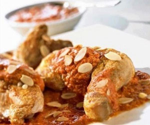   مصر اليوم - الفراخ باللوز و الحمص