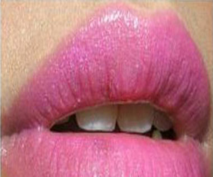 مصر اليوم - أربع وصفات طبيعية للحصول على شفاة ممتلئة