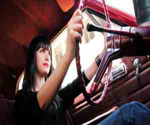   مصر اليوم - قاضي أسباني: المرأة أكثر غباءً من الرجل في قيادة السيارات