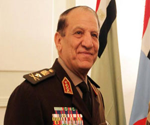   مصر اليوم - سامي عنان يغيب عن احتفالية الجيش في ذكرى النصر