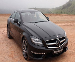 مصر اليوم - أناقة Mercedes CLS 63 AMG بالثوب الأسود