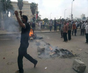   مصر اليوم - اشتباكات بين الإخوان والأهالي في دمياط