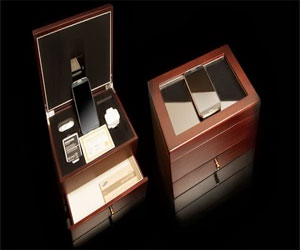   مصر اليوم - نسخة من الهاتف المحمول Galaxy S4 مطلي بالذهب الأبيض والذهب الوردي