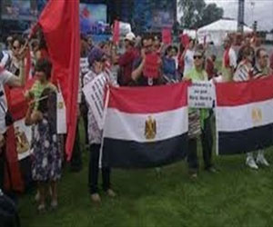   مصر اليوم - الجالية المصرية في لندن تتظاهر احتفالًا بانتصارات أكتوبر