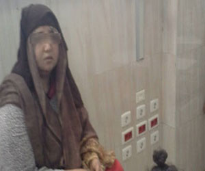   مصر اليوم - عضو بـالمحظورة في البحيرة يحاول شنق زوجته لسماعها تسلم الأيادي