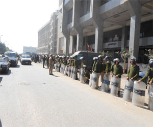   مصر اليوم - احتياطات أمنية استعدادًا للحكم في قضية قتل متظاهري دمياط الثلاثاء