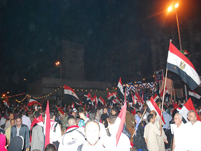   مصر اليوم - احتفالات حتى الصباح في المنصورة والقبض على ثلاثة من الإخوان