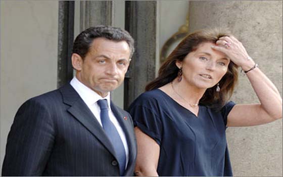 مصر اليوم - مطلقة ساركوزي تنشر حقائق بشأن حياتها مع الرئيس السابق