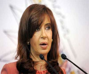   مصر اليوم - تحسن الحالة الصحية للرئيسة الأرجنتينية بعد جراحة في المخ