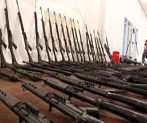   مصر اليوم - ضبط 7 مسلحين ومخزن للأسلحة في جنوب سيناء