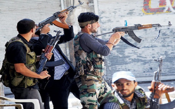   مصر اليوم - المدفعية الثقيلة والدبابات تقصف مدن وقرى القنيطرة وغارات جوية على إدلب