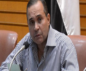   مصر اليوم - محافظ الإسماعيلية يستعرض برامج وخطة عمل تنمية القرية