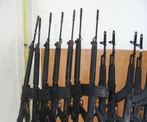   مصر اليوم - ضبط 61 قطعة سلاح ناري وتنفيذ 14984 حكمًا قضائيًا