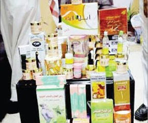   مصر اليوم - ضبط كمية كبيرة من أدوية التجميل بحوزة راكبة مصرية قادمة من دبي