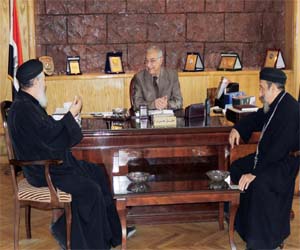   مصر اليوم - جولة لوفد كنائسي في السويس للتهنئة باعياد اكتوبر