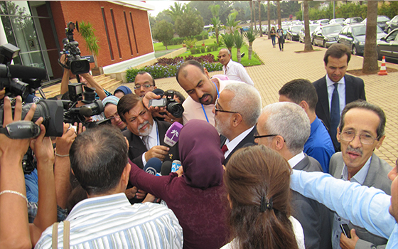   مصر اليوم - بن كيران لـمصر اليوم: الحكومة الجديدة غداً والمهمُّ أن تمتلئَ الخزينة بالمال