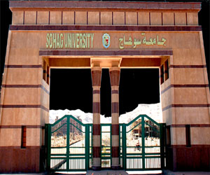   مصر اليوم - جامعة سوهاج تختتم نهائيات بطولة السباحة في الإستاد الرياضي