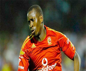   مصر اليوم - دومينيك يثير غضب الجهاز الفني للأهلي