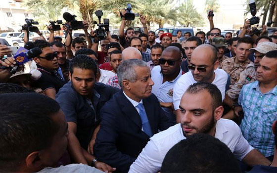   مصر اليوم - اختطاف رئيس الوزراء الليبي وإطلاق سراحه بعد ساعات وبرلمانيون يهددون بعزله