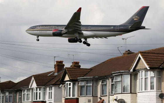 مصر اليوم - العيش قريبًا من المطار يصيب بالسَّكتة الدِّماغيَّة