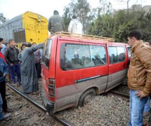   مصر اليوم - مقتل 2 وإصابة 4 في تصادم قطار بـميكروباص في ميت غمر