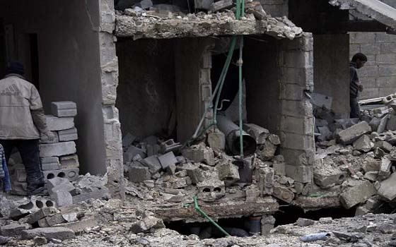   مصر اليوم - الطيران الحربي يقصِف دمشق وحماة والمعارضة تُسقط طائرة في درعا