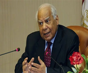   مصر اليوم - الببلاوي يسلِّم منصور قانون التظاهر ويستعرض معه آخر التطوُّرات السياسيَّة