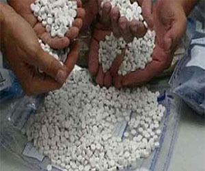   مصر اليوم - ضبط 3000 قرص مخدر بحوزة بقَّال في سوهاج