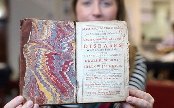 مصر اليوم - كتاب عمره 350 عامًا يكشف علاجات من الطبيعة للبرد وألم الأسنان والرأس