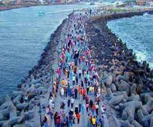   مصر اليوم - دمياط تمنع دخول الدراجات البخارية رأس البر خلال عيد الأضحى