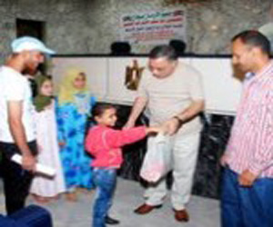   مصر اليوم - الأورمان في سوهاج توزع ملابس للأيتام وذوي الاحتياجات الخاصة