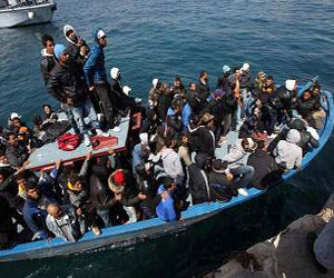   مصر اليوم - رسوّ قارب يحمل 150 مهاجرًا تونسيا في ميناء لامبيدوزا الإيطالي