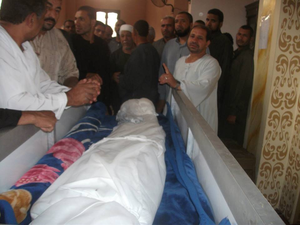   مصر اليوم - تشييع جنازة أحد أنصار مرسي متأثرًا بإصابته في الفيوم