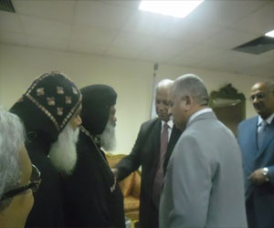   مصر اليوم - محافظ أسيوط يستقبل مهنِّئيه بعيد الأضحى المبارك