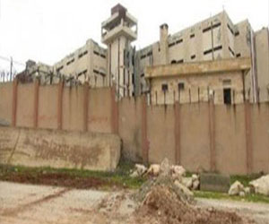   مصر اليوم - مصدر مقرَّب من النصرة يؤكد أن مقاتليها اقتحموا سجن حلب