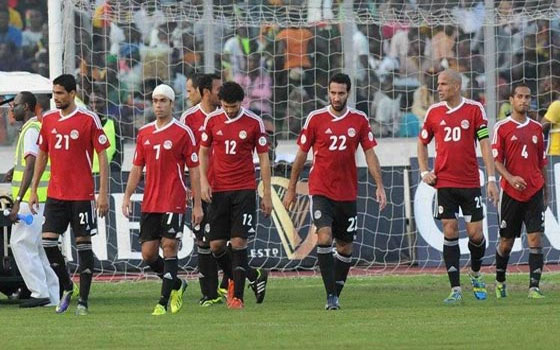   مصر اليوم - سلطات مطار القاهرة تخرج لاعبي المنتخب المصري من مخارج سرية