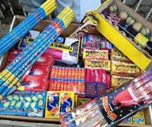   مصر اليوم - دستور البحر الاحمر يوزع 2000 لعبة على الاطفال في العيد