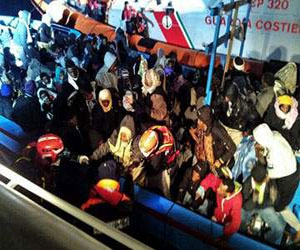   مصر اليوم - خفر السواحل الإيطالي ينقذ أكثر من مائة مهاجر