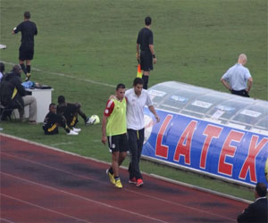   مصر اليوم - عقوبة البلدوزر في كوماسي يحددها تقرير زاهر