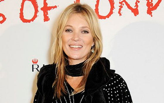 مصر اليوم - كيت موس تنضمّ إلى مجلَّة فوغ البريطانية للإسهام في تحرير الموضة