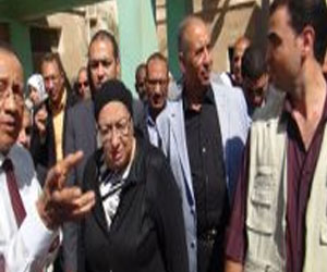   مصر اليوم - وزيرة الصحة تعد بتوفير أطباء في مستشفى رأس غارب المركزي