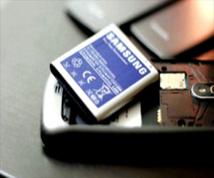   مصر اليوم - سامسونغ تكشف عن نموذج لبطارية غير قابلة للانفجار