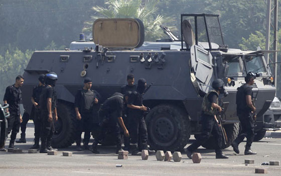   مصر اليوم - الأجهزة الأمنية تُكثّف جهودها لضبط عصابة السفاح في الأقصر