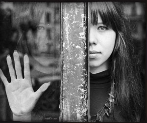   مصر اليوم - أميركي يحتجز امرأة ويغتصبها لثلاثة أشهر