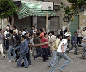   مصر اليوم - مقتل وإصابة ثمانيَّة من عائلةٍ واحدةٍ لخلافاتٍ ثأريَّة في أسيوط