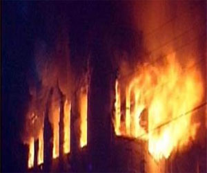   مصر اليوم - إصابة ربة في حريق نشب في 3 منازل في سوهاج