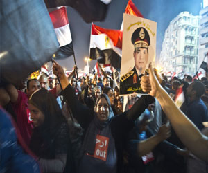   مصر اليوم - أمل مصر تعتبر أنَّ السيسي الوحيد القادر على قيادّة البلاد