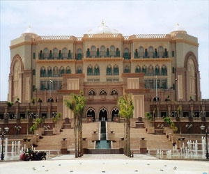 مصر اليوم - فنادق أبوظبي تتنافس على النزلاء في برامج عيد الأضحى