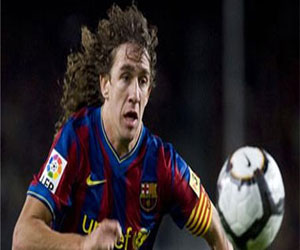 مصر اليوم - بويول يعود لبرشلونة أمام أوساسونا بعد غياب 7 أشهر